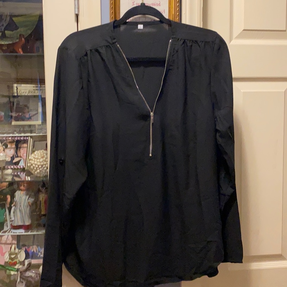 Ladies zip pullover top
